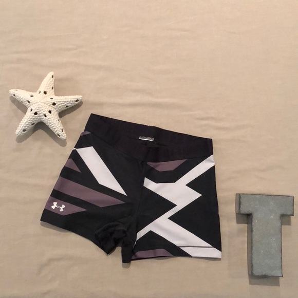 Under Armor shortie shorts. Black, Gray, white Lrg - Picture 1 of 8